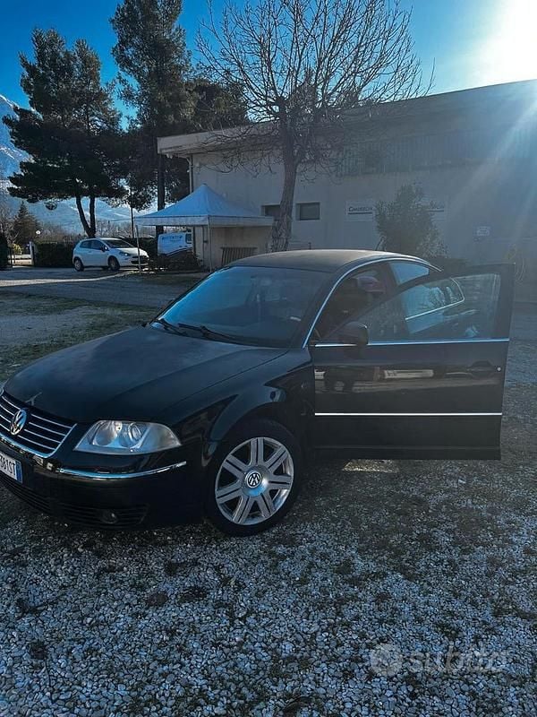 Usata 2004 VW Passat Highline Tre volumi | 1400 € (Ottimo prezzo) - Immagine 1/4