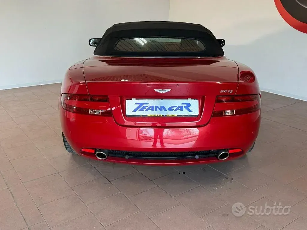 Usata Aston Martin DB9 454 CV (333 kW) 2008 Rosso Cabrio