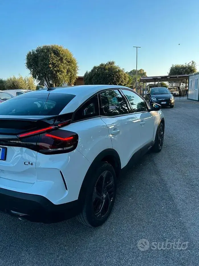 Usata Citroën C4 131 CV (96 kW) 2022 Bianco Berlina