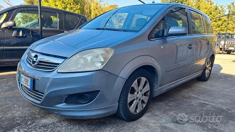 Usata Opel Zafira Cosmo 140 CV (102 kW) 2008 Blu Monovolume