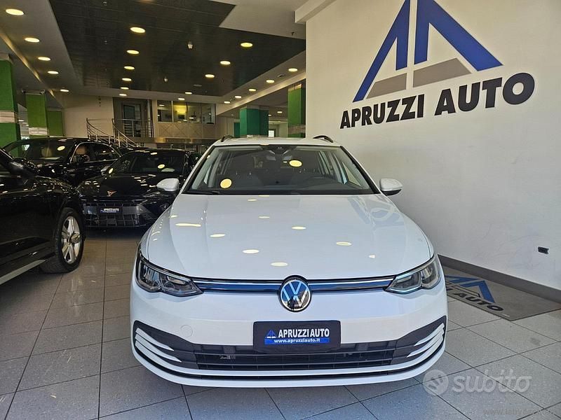 Occasion VW Golf VIII Life 116 ch (85 kW) 2022 Blanc Break