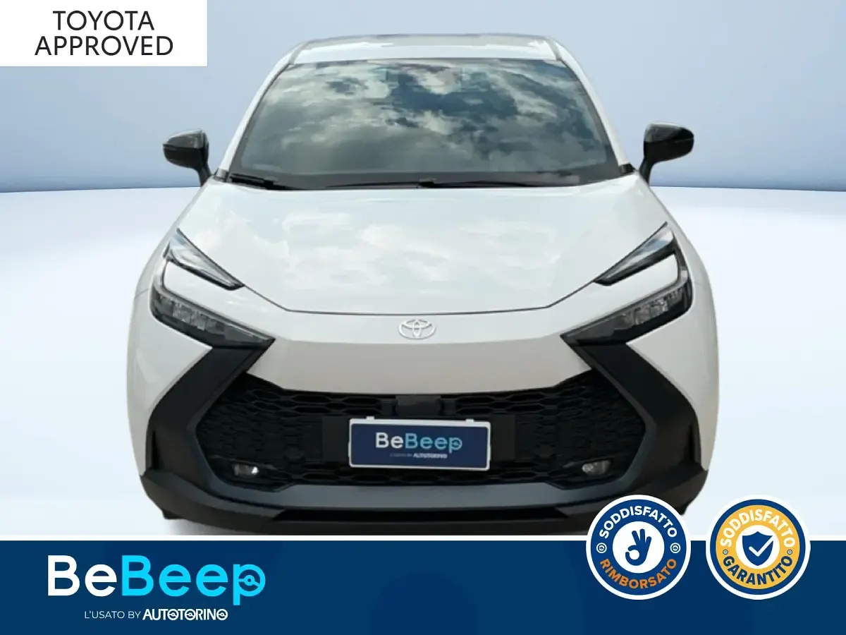 Usata Toyota C-HR Active 140 CV (102 kW) 2024 Bianco pastello SUV