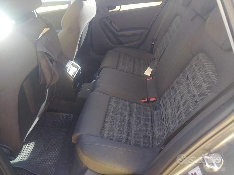 Usado Audi A4 190 CV (139 kW) 2015 Gris Familiar