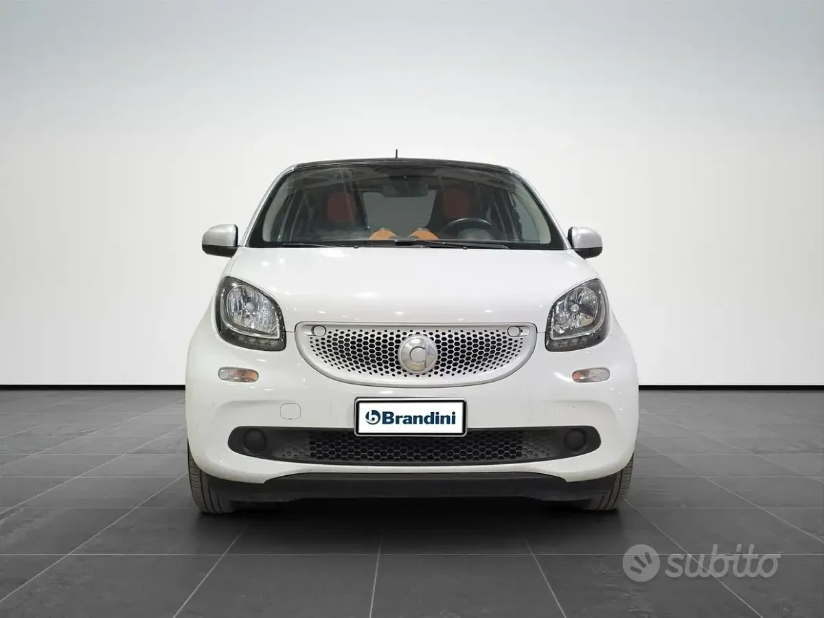 Usata Smart ForFour Passion 71 CV (52 kW) 2015 Bianco Utilitaria