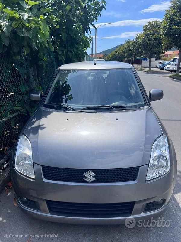 Usata Suzuki Swift 92 CV (67 kW) 2005 Grigio Utilitaria