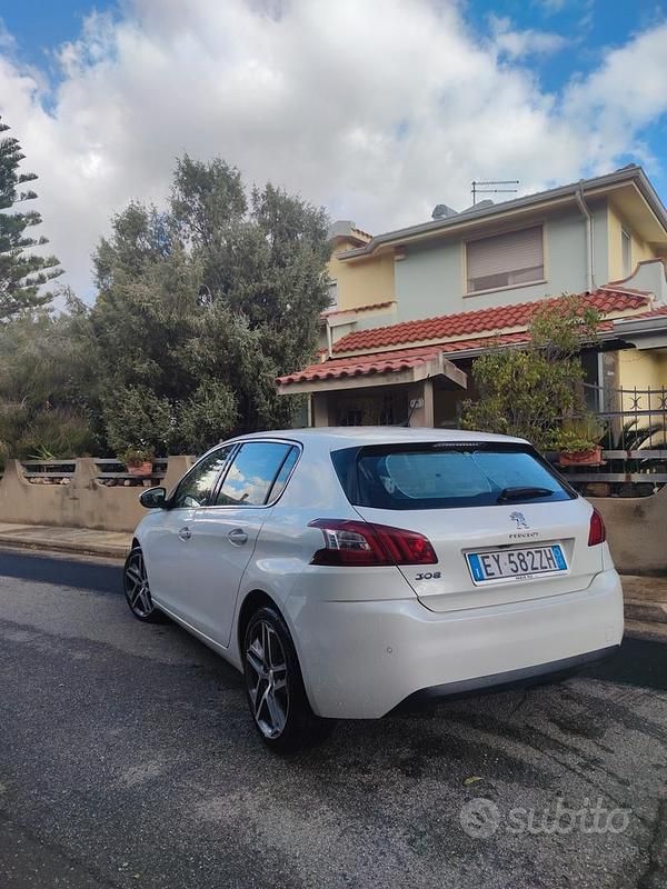 Usata Peugeot 308 Allure 115 CV (84 kW) 2015 Bianco Berlina