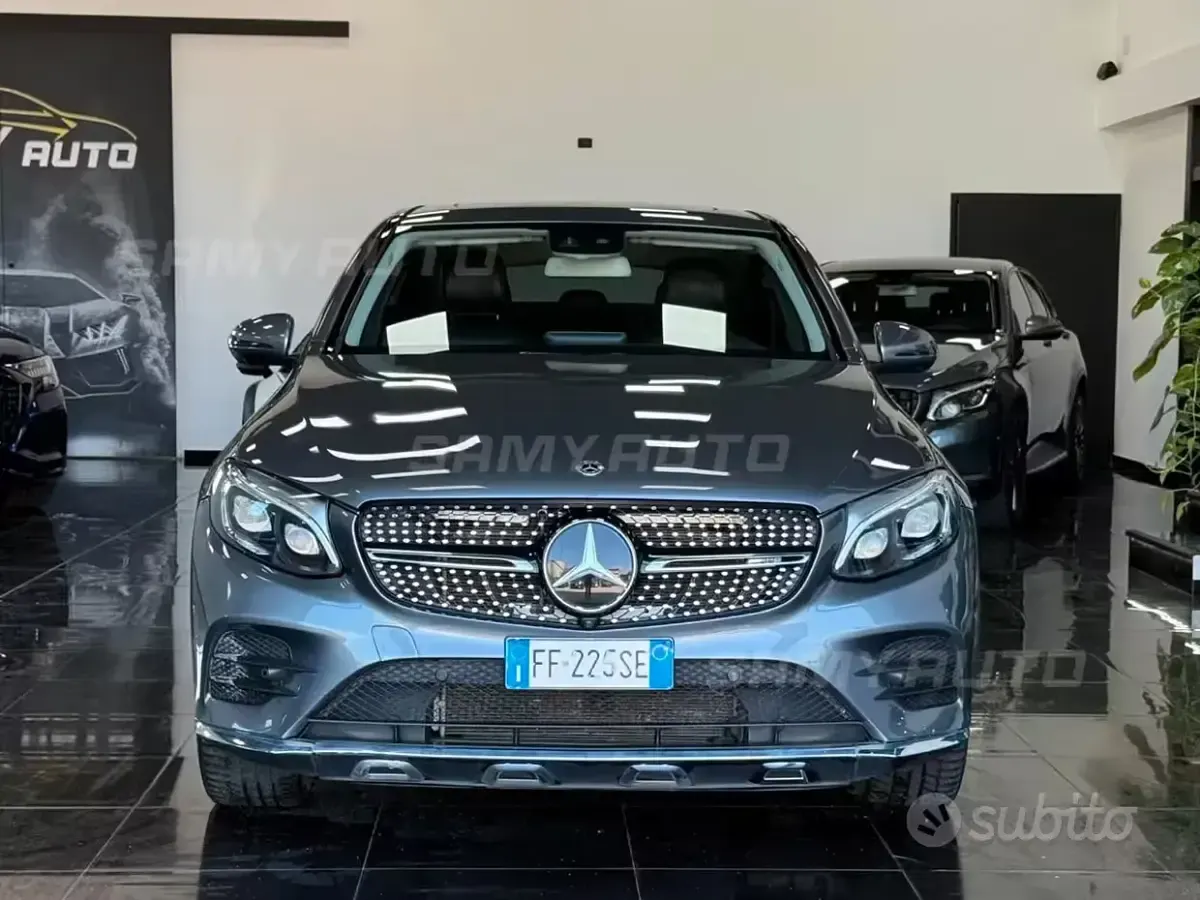 Usata Mercedes GLC250 204 CV (150 kW) 2016 Grigio SUV