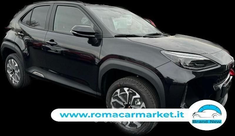 Nuova Toyota Yaris Cross Trend 131 CV (96 kW) 2025 Grigio scuro SUV