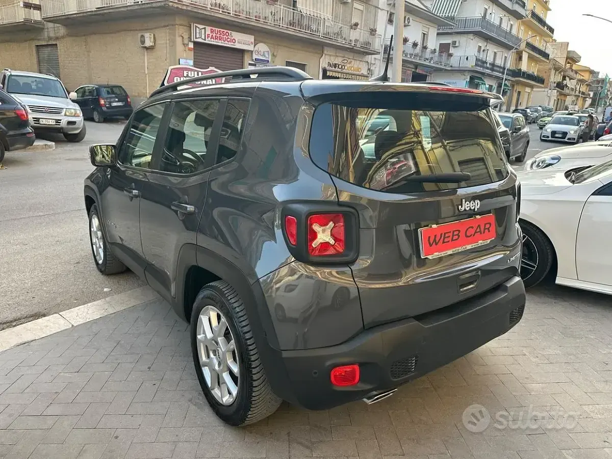 Usata Jeep Renegade Limited 130 CV (95 kW) 2022 Grigio SUV