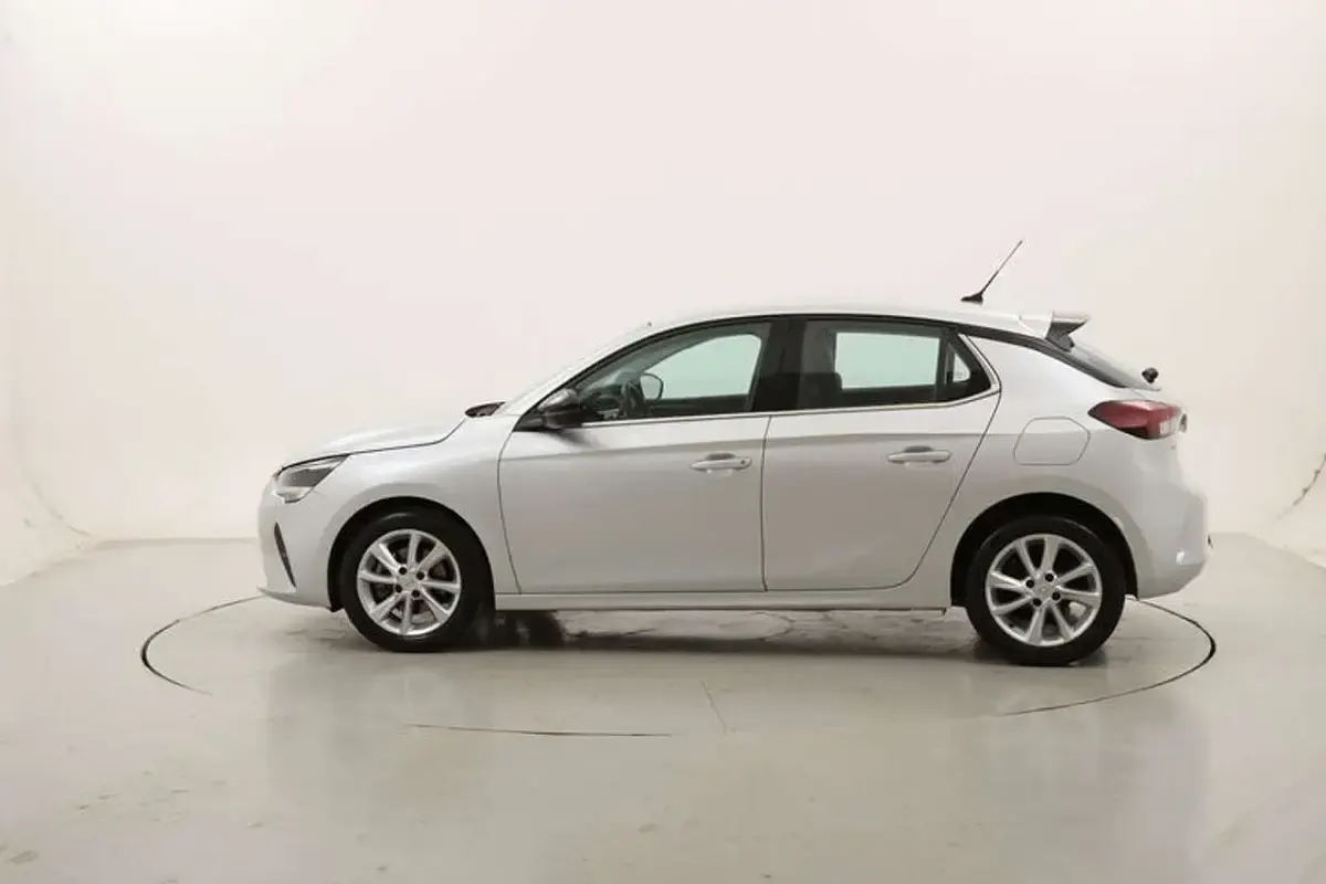 Usata Opel Corsa 101 CV (74 kW) 2023 Argento Utilitaria