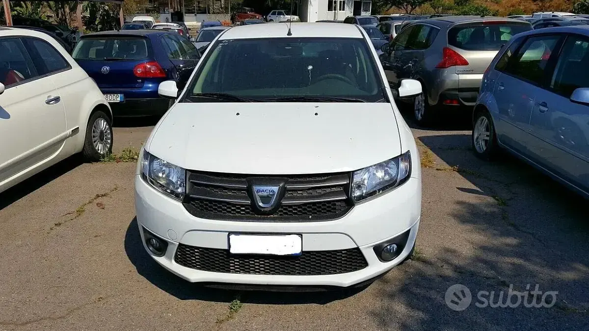 Usata Dacia Sandero Lauréate 75 CV (55 kW) 2017 Bianco Berlina