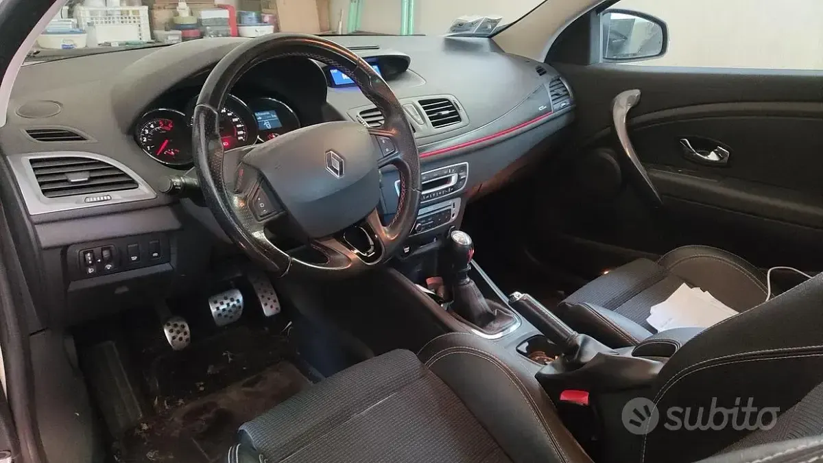 Usata Renault Mégane Coupé 131 CV (96 kW) 2014 Bianco Coupé