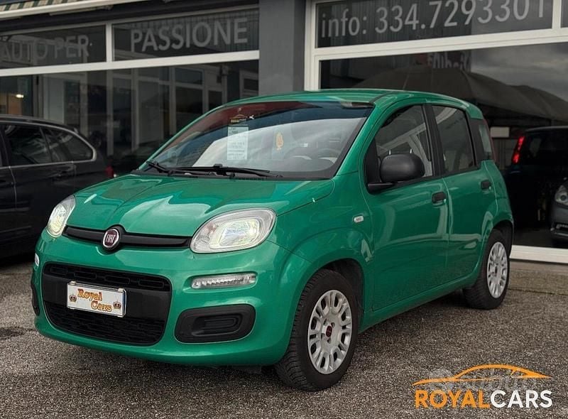 Verde Usata 2016 Fiat Panda Lounge Tre volumi | 6800 € (Buon prezzo) - Immagine 1/4