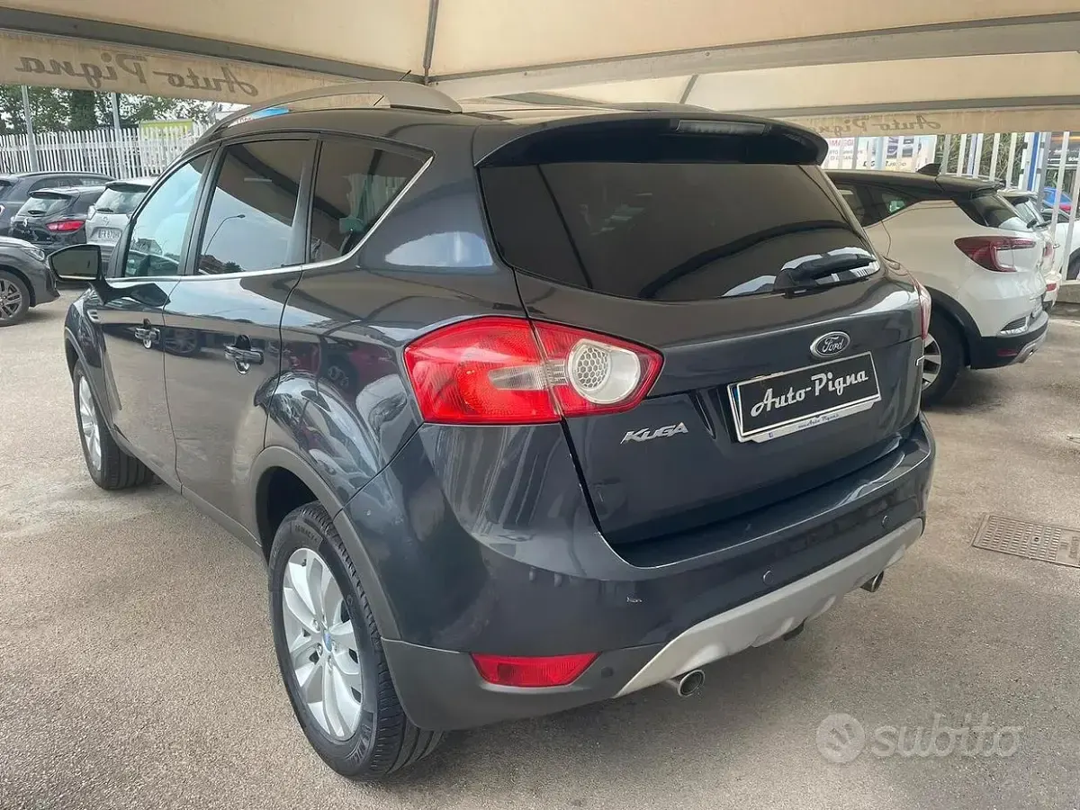 Usata Ford Kuga Titanium 136 CV (100 kW) 2009 Grigio SUV