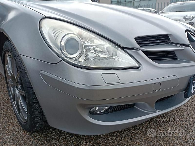Usata Mercedes SLK200 163 CV (119 kW) 2007 Grigio Cabrio