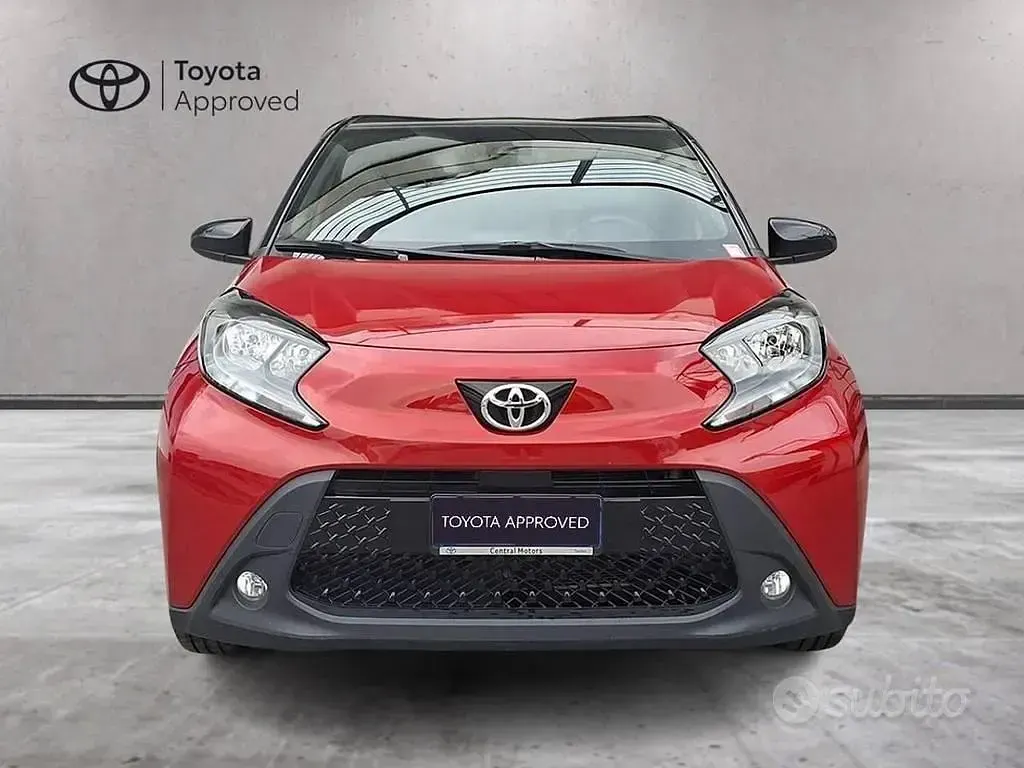 Usata Toyota Aygo X Trend 72 CV (52 kW) 2022 Nero SUV