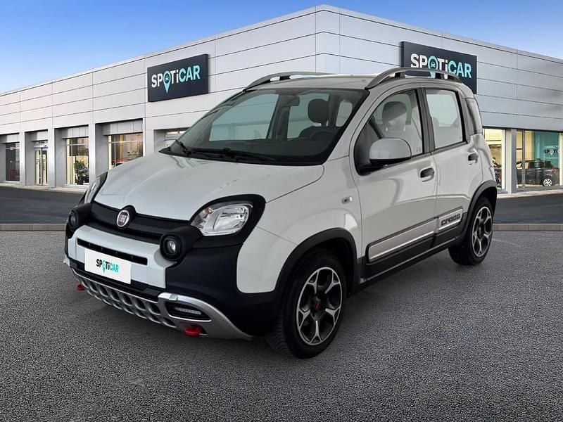 Begagnad Fiat Panda Cross Cross 70 HK (51 kW) 2021 Halvkombi