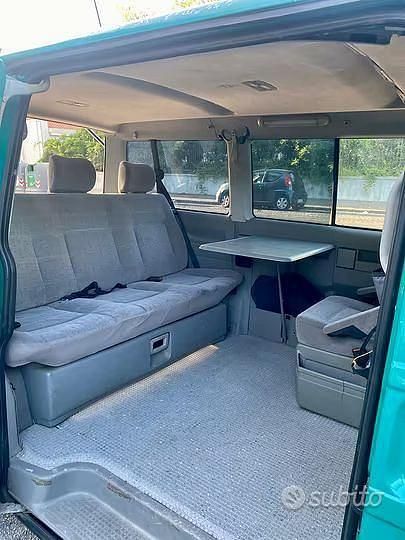 Usata VW Transporter 102 CV (75 kW) 1998 Verde Furgone
