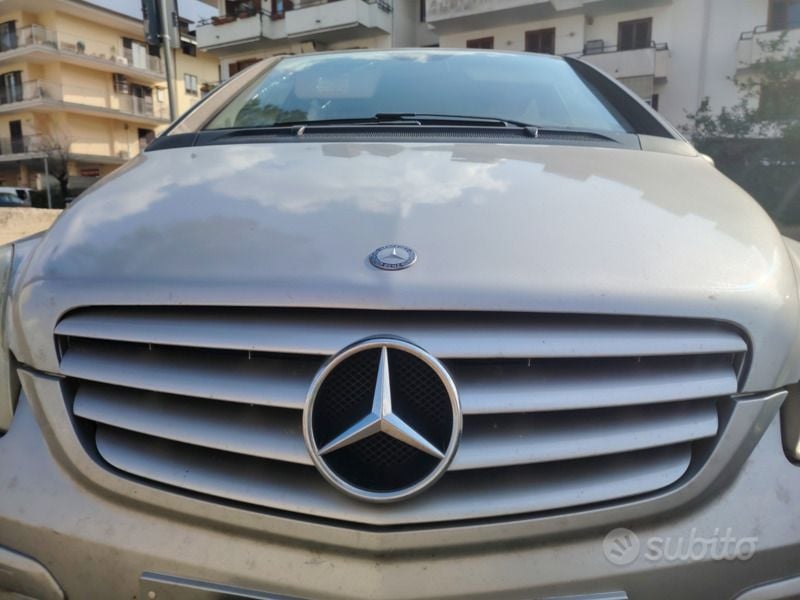 Grigio Usata 2007 Mercedes B180 Monovolume | 950 € (Super prezzo) - Immagine 1/4