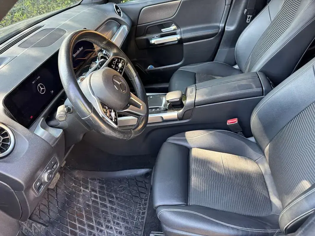 Usata Mercedes GLB200 150 CV (110 kW) 2023 Nero SUV