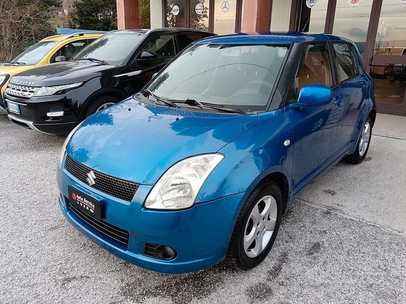 Usata Suzuki Swift 92 CV (67 kW) 2006 Blu Utilitaria