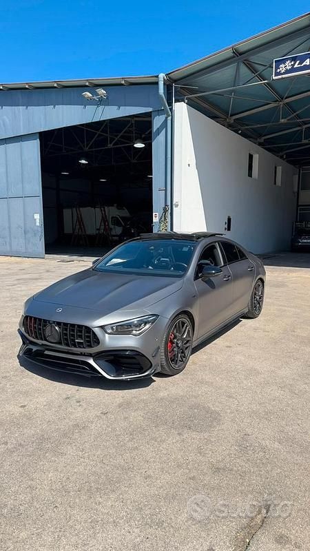 Grigio Usata 2022 Mercedes CLA45 AMG Tre volumi | 60.000 € (Ottimo prezzo) - Immagine 1/4