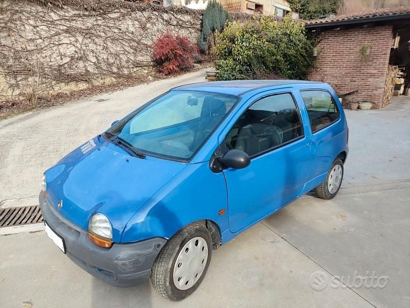 Usata Renault Twingo 58 CV (42 kW) 1997 Blu Utilitaria