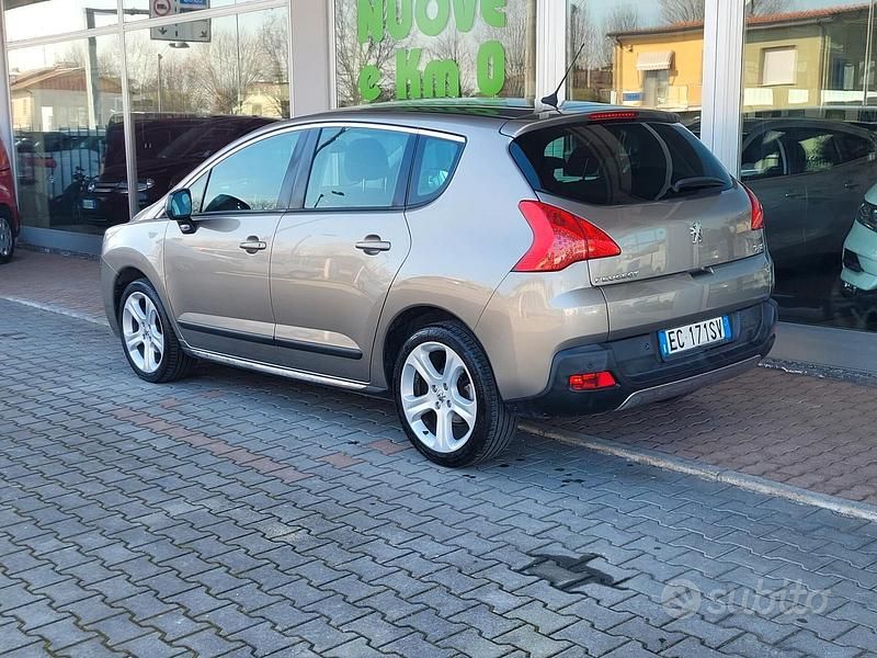 Usata Peugeot 3008 Premium 110 CV (80 kW) 2010 Grigio Station wagon