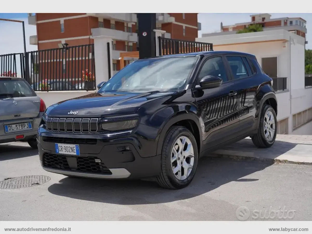 Usata Jeep Avenger Altitude 101 CV (74 kW) 2024 Nero SUV