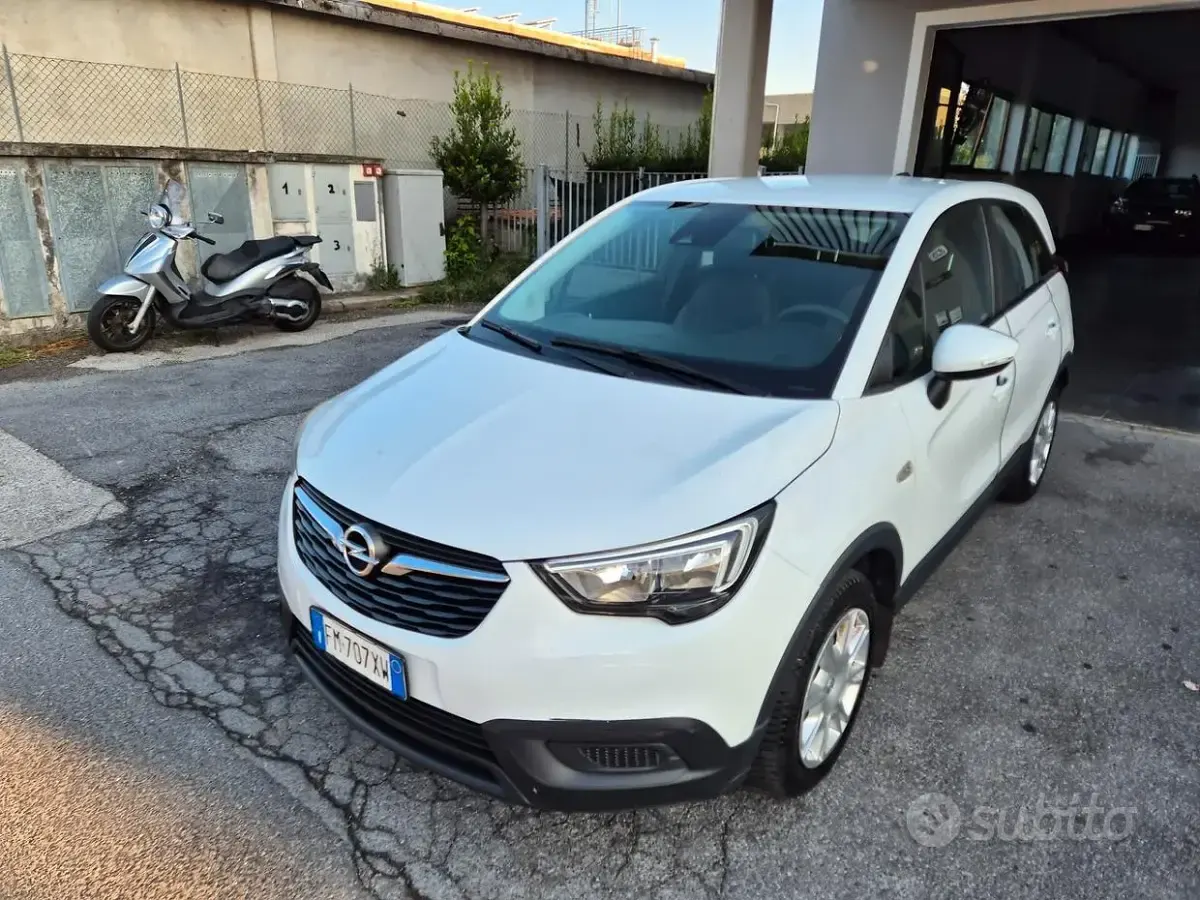 Usata Opel Crossland X S 99 CV (72 kW) 2018 Bianco SUV