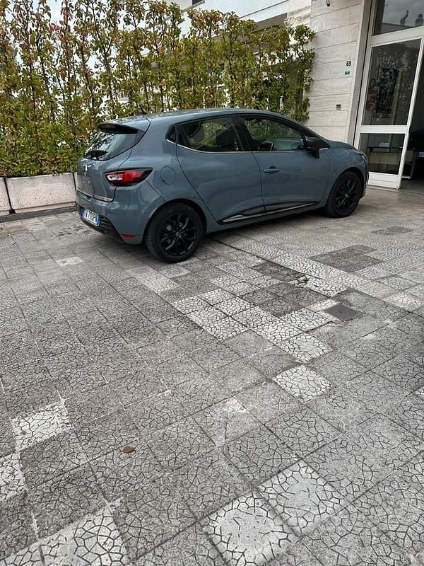 Usata Renault Clio IV LIMITED 90 CV (66 kW) 2019 Berlina