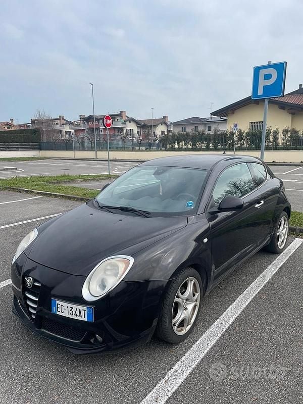 Usata Alfa Romeo MiTo 95 CV (69 kW) 2010 Nero Utilitaria