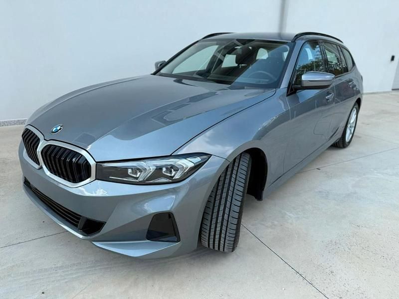 Usata BMW 320e Efficient Dynamics 190 CV (139 kW) 2023 Grigio Station wagon