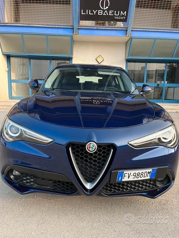 Usata Alfa Romeo Stelvio 180 CV (132 kW) 2018 Blu SUV