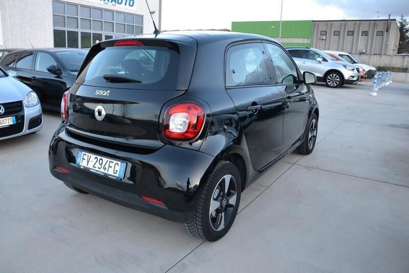 Usata Smart ForFour Electric Drive 41 kW (56 CV) 2019 Nero Berlina