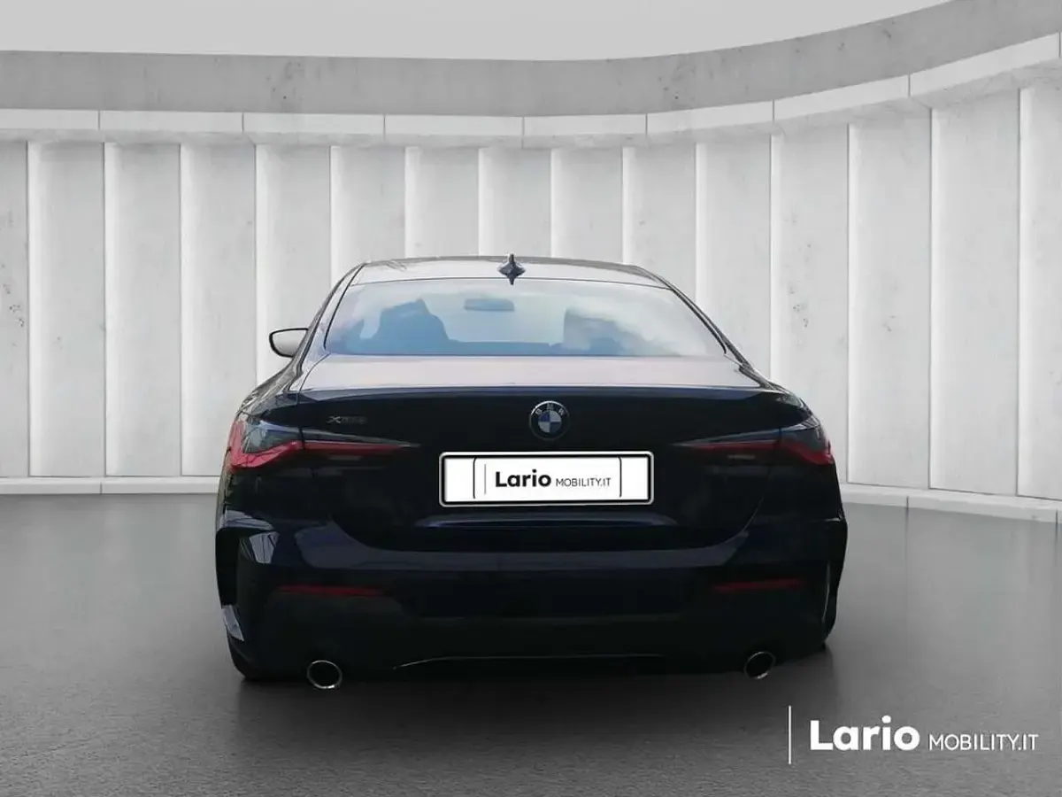 Usata BMW 420 M Sport 190 CV (139 kW) 2023 Tanzanite blue metallizzato Coupé