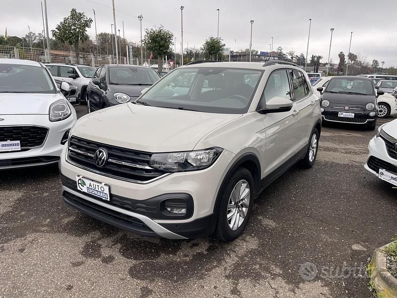 Usata VW T-Cross Style 110 CV (80 kW) 2023 Beige SUV