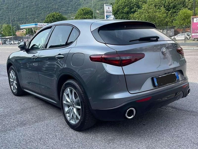 Usata Alfa Romeo Stelvio Executive 190 CV (139 kW) 2020 Grigio SUV