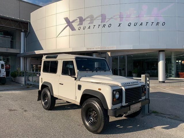 Bianco pastello Usata 2008 Land Rover Defender SUV | 29.900 € (Buon prezzo) - Immagine 1/4