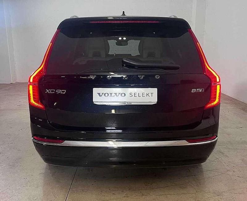 Usata Volvo XC90 Ultimate 235 CV (172 kW) 2024 Nero metallizzato SUV