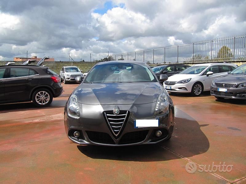 Usata Alfa Romeo Giulietta Progression 120 CV (88 kW) 2015 Grigio Utilitaria