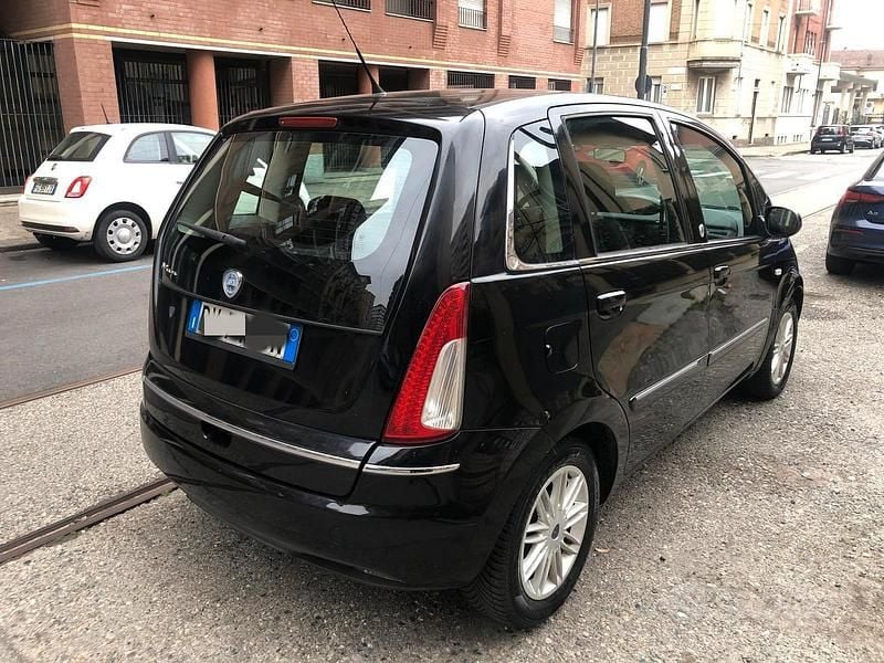 Usata Lancia Musa 77 CV (56 kW) 2009 Nero Monovolume