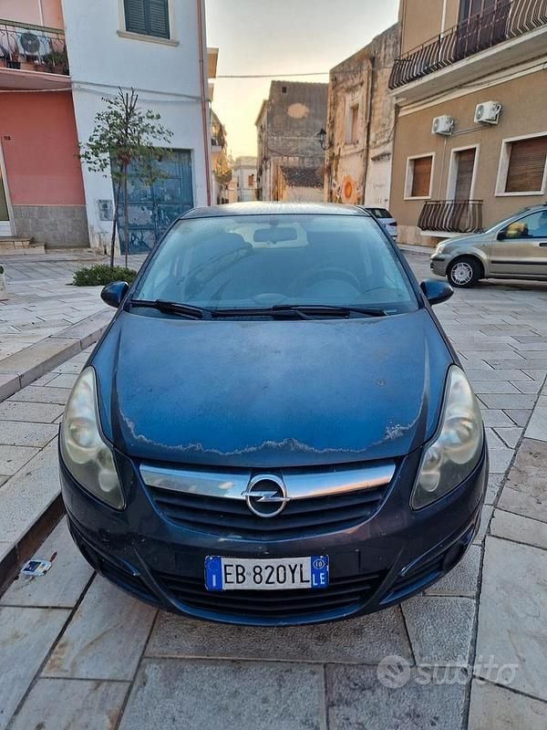 Usata Opel Corsa 80 CV (58 kW) 2010 Grigio Berlina