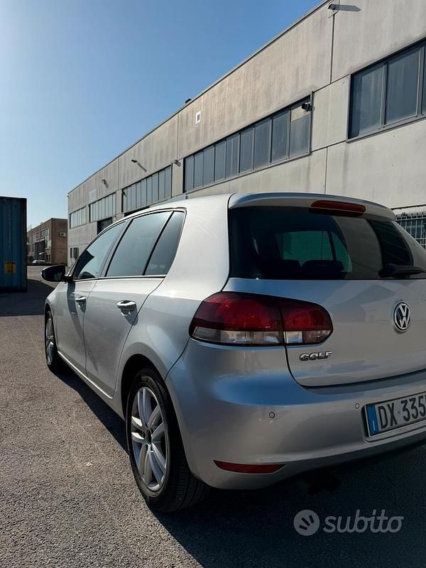 Usata VW Golf VI Highline 110 CV (80 kW) 2009 Grigio Utilitaria