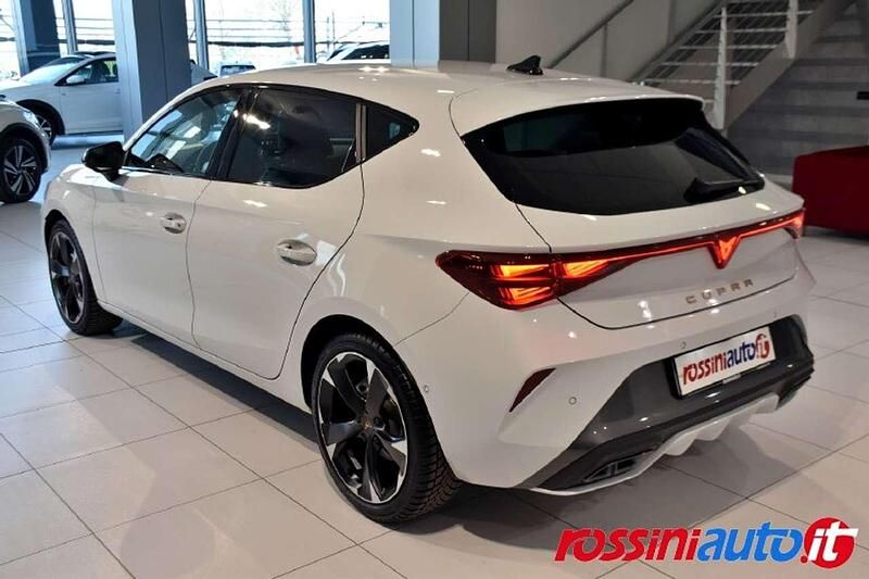 Usata Cupra Leon 150 CV (110 kW) 2024 Bianco nevada Berlina