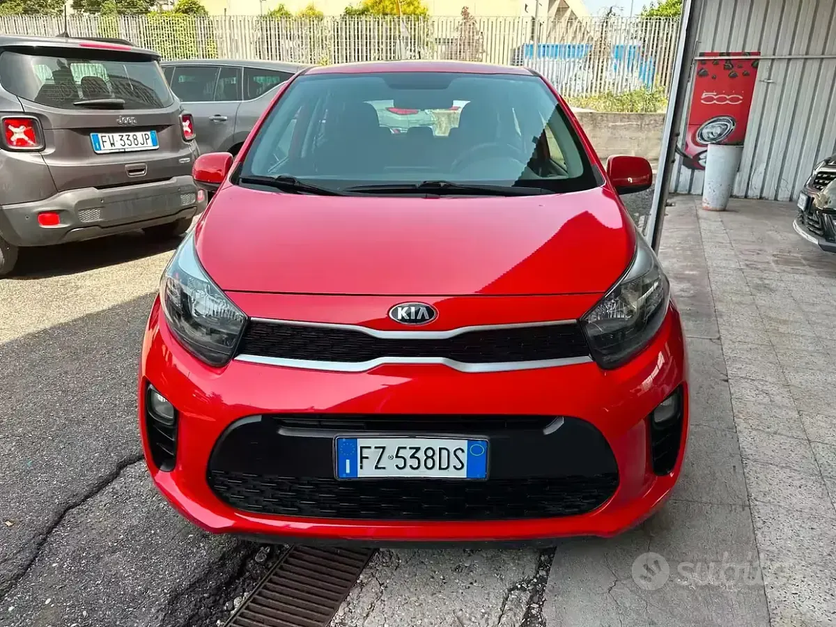 Usata Kia Picanto Active 65 CV (47 kW) 2019 Rosso Utilitaria