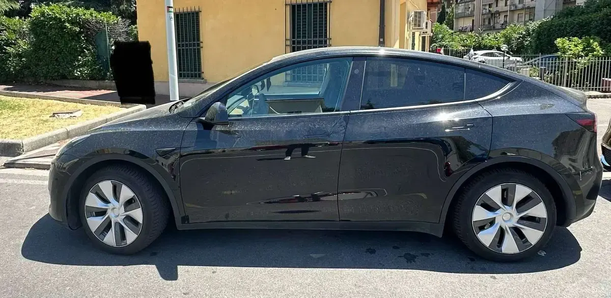 Usata Tesla Model Y RWD 114 kW (155 CV) 2024 Nero SUV