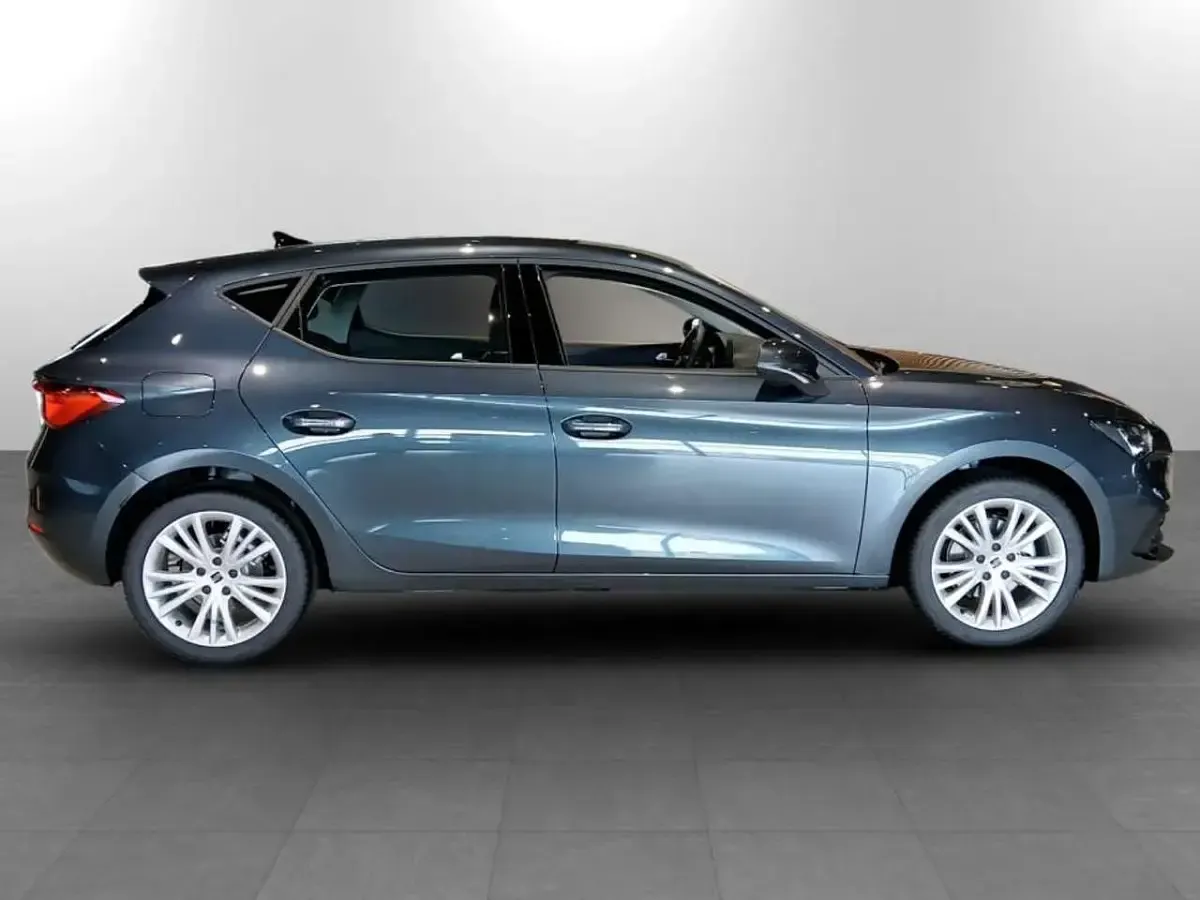 Nuova Seat Leon Business 116 CV (85 kW) 2026 Magnetic tech Berlina