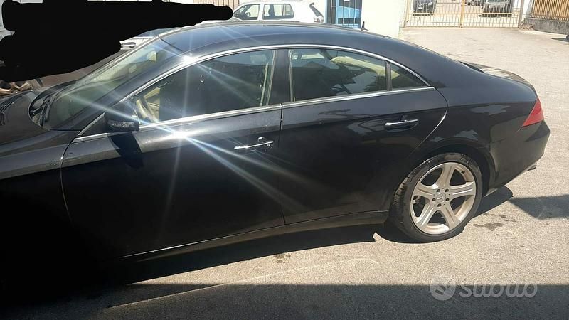 Usata Mercedes CLS320 224 CV (164 kW) 2006 Nero Berlina