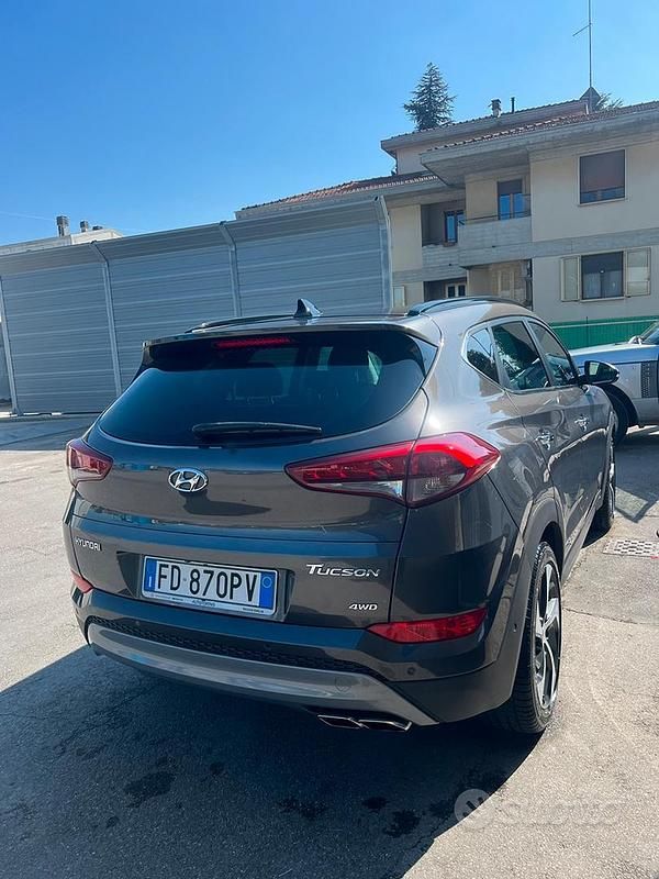 Usata Hyundai Tucson 136 CV (100 kW) 2016 Grigio SUV